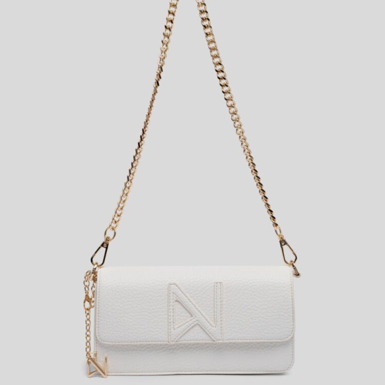 Ανακάλυψε την offwhite γυναικεία τσάντα Tess της Nolah. Minimal design με χρυσές λεπτομέρειες, ιδανική για τον ώμο ή χιαστί. Αγόρασέ τη online με ένα κλικ