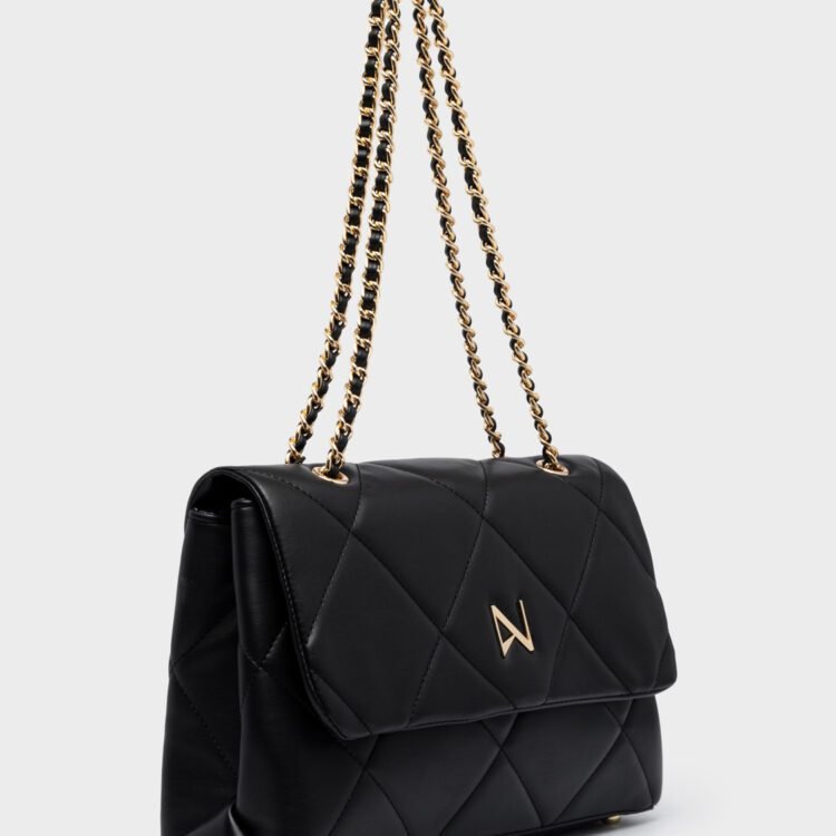 Αγοράστε online τη γυναικεία τσάντα Nolah Vera Black. Premium ποιότητα, εσωτερικές θήκες οργάνωσης και luxury αισθητική με χρυσές λεπτομέρειες.