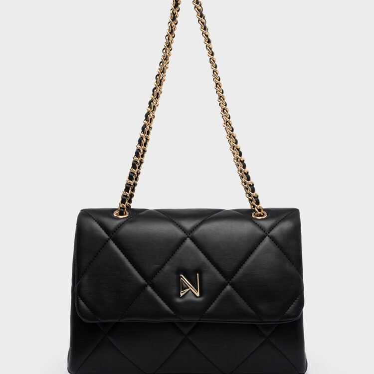 Αγοράστε online τη γυναικεία τσάντα Nolah Vera Black. Premium ποιότητα, εσωτερικές θήκες οργάνωσης και luxury αισθητική με χρυσές λεπτομέρειες.
